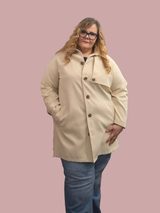 Spolverino Classico Beige con Bottoni in Simil Legno