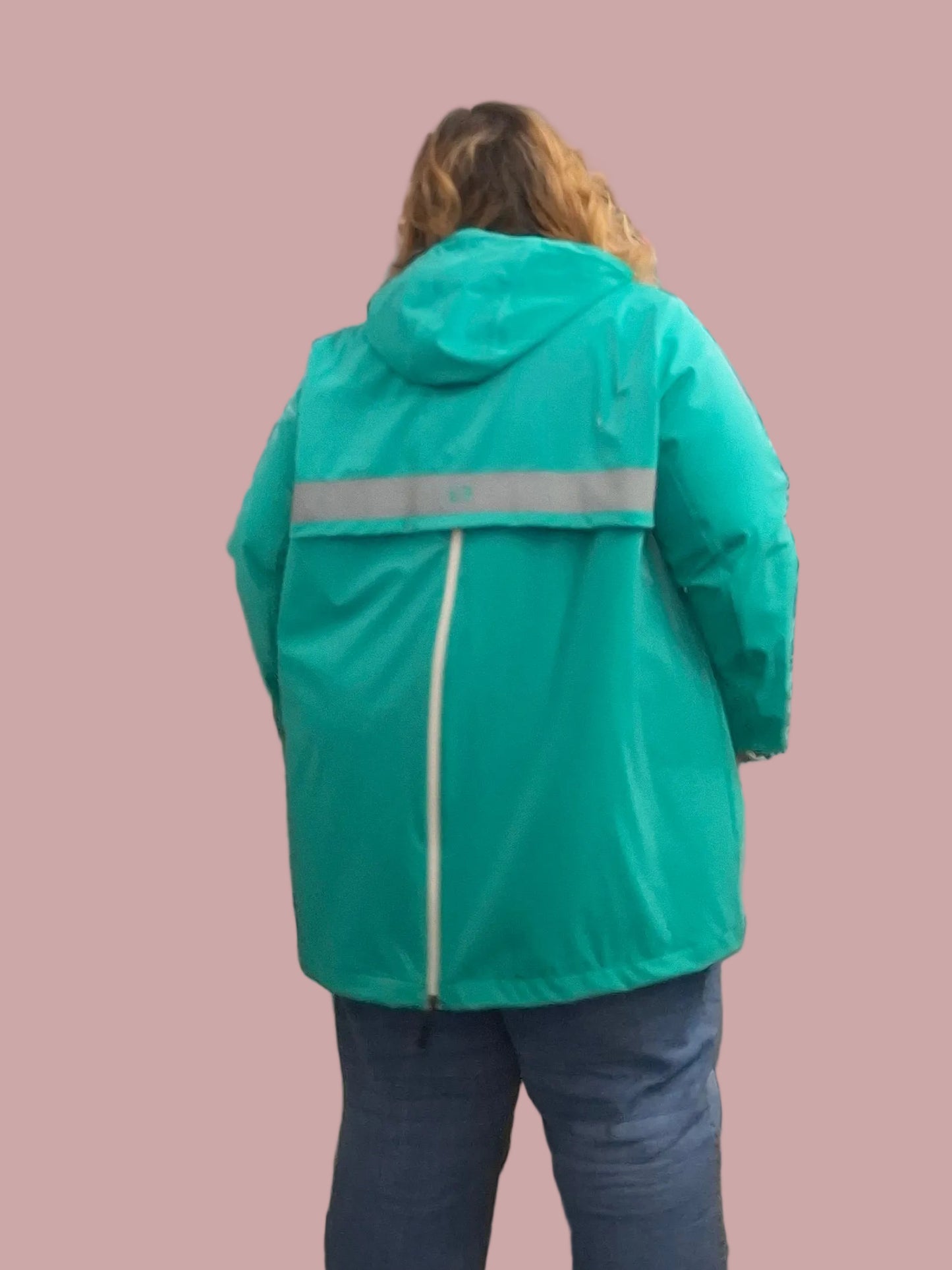 Giacca Antipioggia Curvy con Dettagli Riflettenti